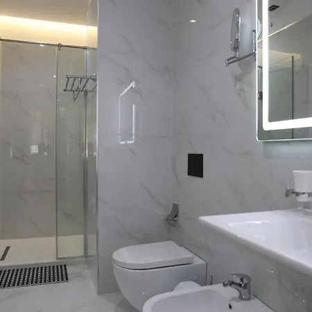 Hotel Imperial Visar Kanine