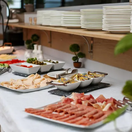 Imperial Visar Kaninë